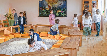 Közel százan szereztek oklevelet